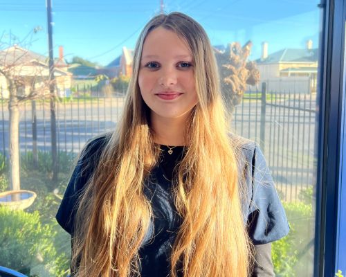 Kat-Veterinary-Nurse-Assistant